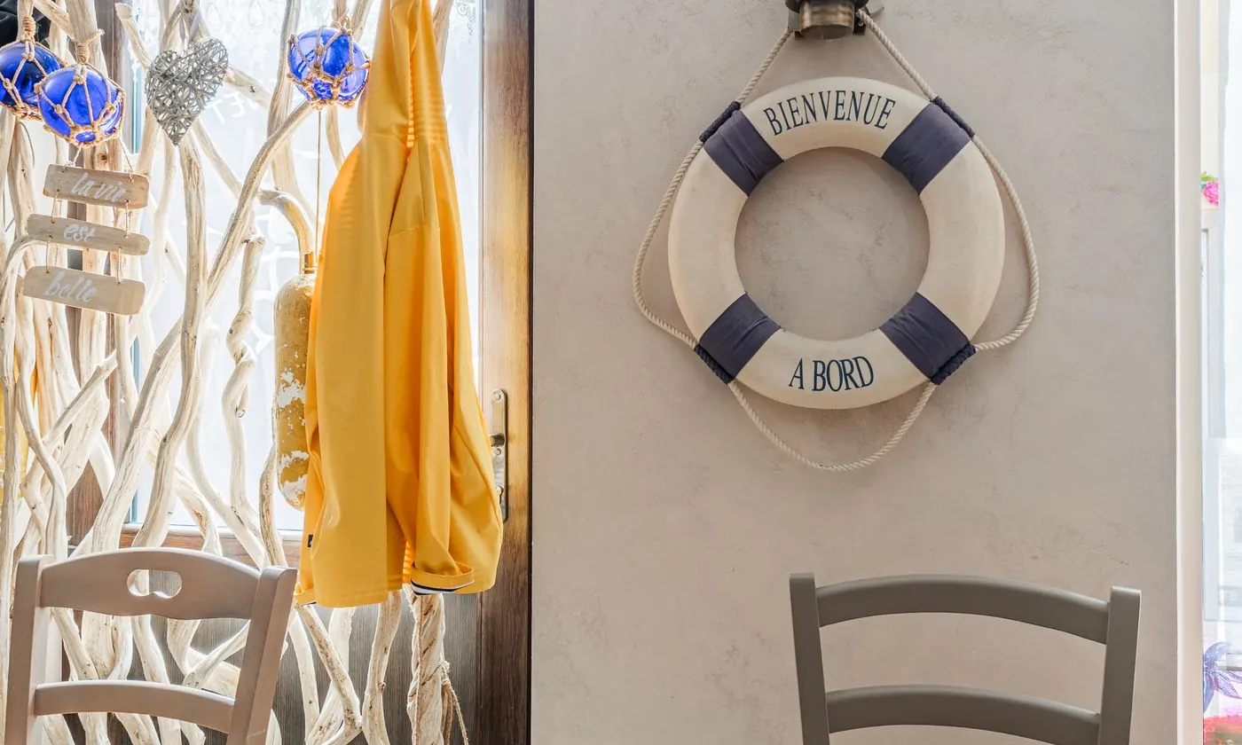 Bouée « Bienvenue à bord » dans la salle